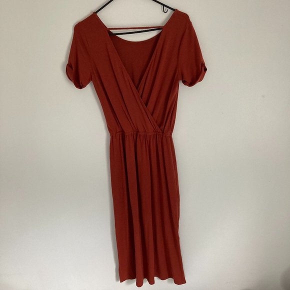 JustFab Dresses & Skirts - Midi Sun Dress with Crew Neck and V-back, Size: XS